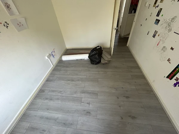 https://sinclairrenovations.co.uk/wp-content/uploads/2026/06/flooring-10.webp