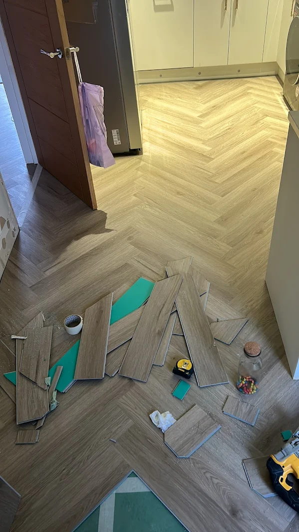 https://sinclairrenovations.co.uk/wp-content/uploads/2026/06/flooring-12.webp