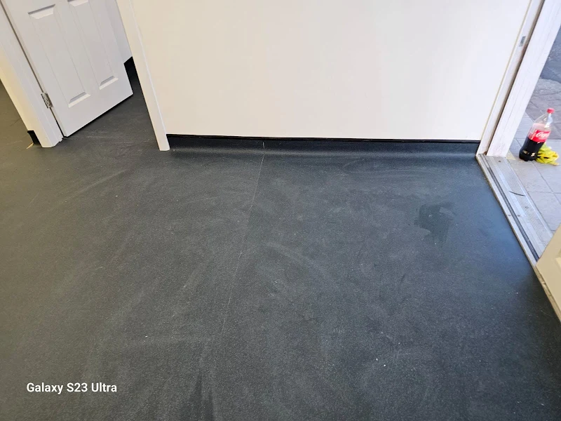 https://sinclairrenovations.co.uk/wp-content/uploads/2026/06/flooring-14.webp