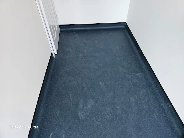 https://sinclairrenovations.co.uk/wp-content/uploads/2026/06/flooring-15.webp