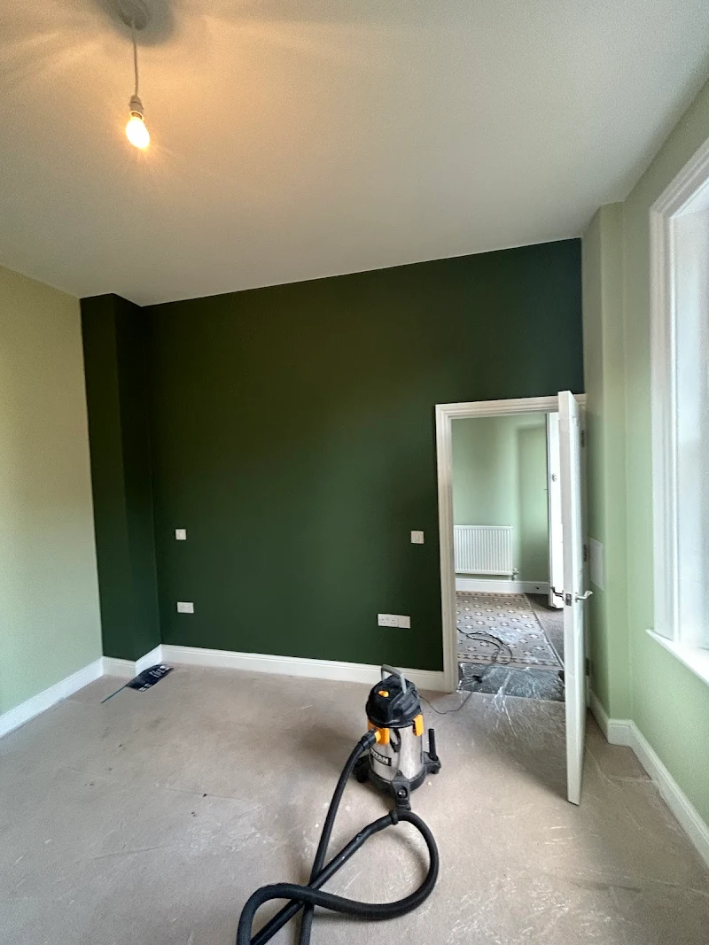 https://sinclairrenovations.co.uk/wp-content/uploads/2026/06/paint-15.webp