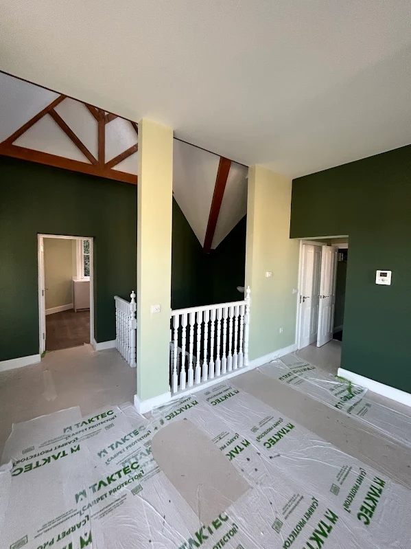 https://sinclairrenovations.co.uk/wp-content/uploads/2026/06/paint-19.webp