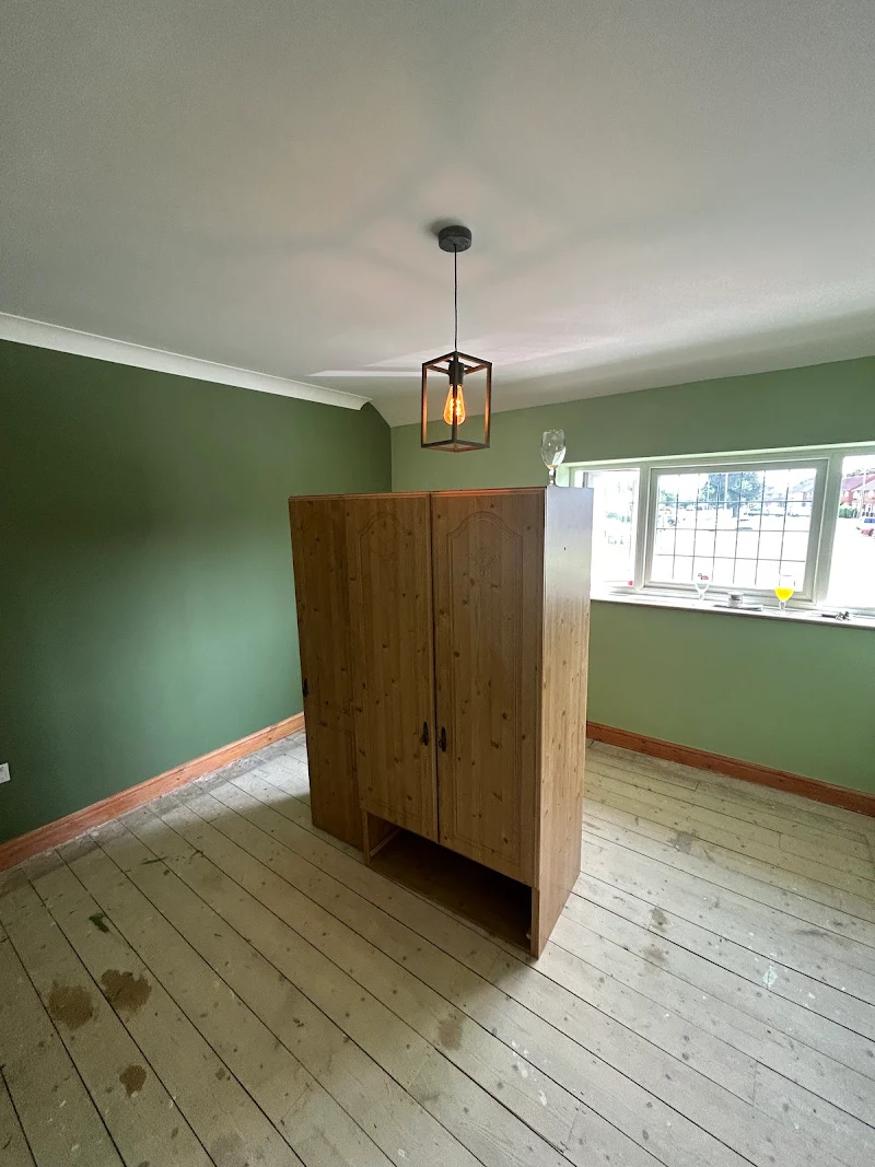 https://sinclairrenovations.co.uk/wp-content/uploads/2026/06/paint-3.webp